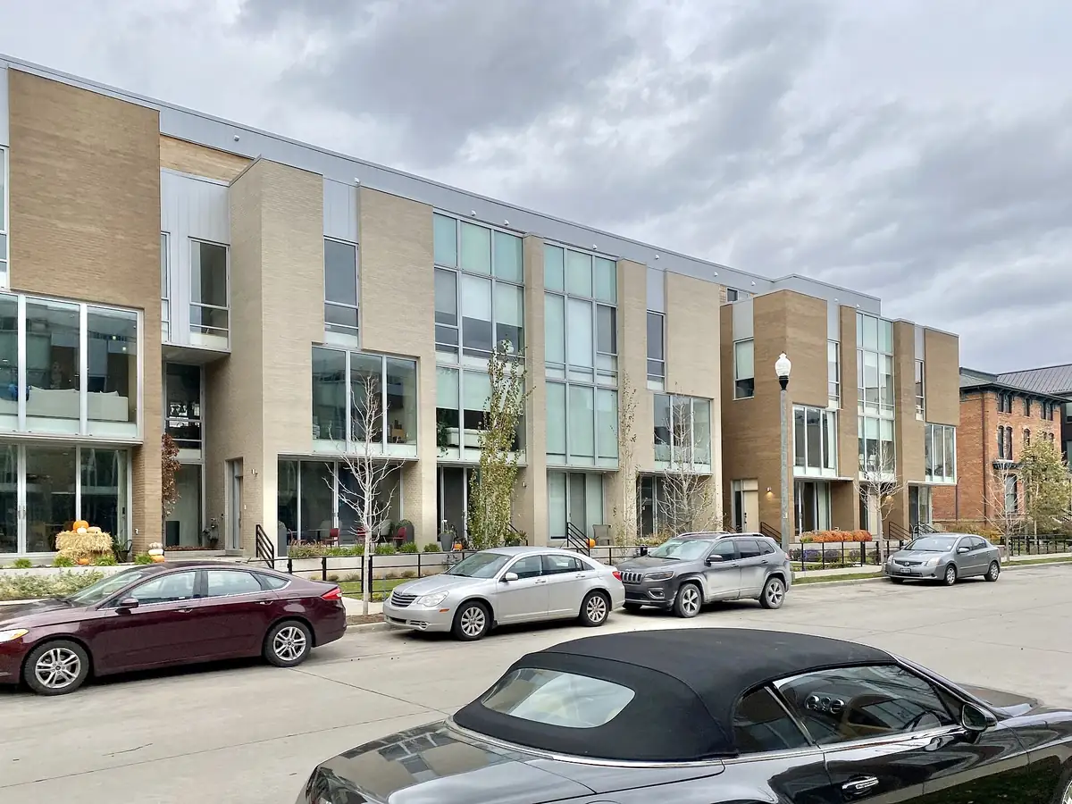 4-bedroom townhouse — 286 m²