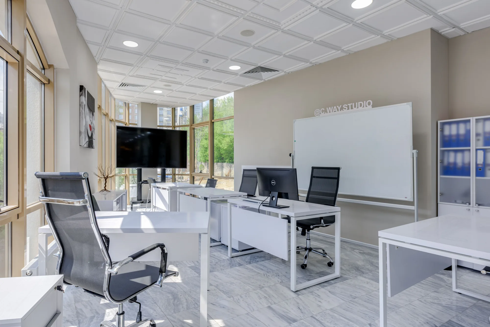Office — 267 m²